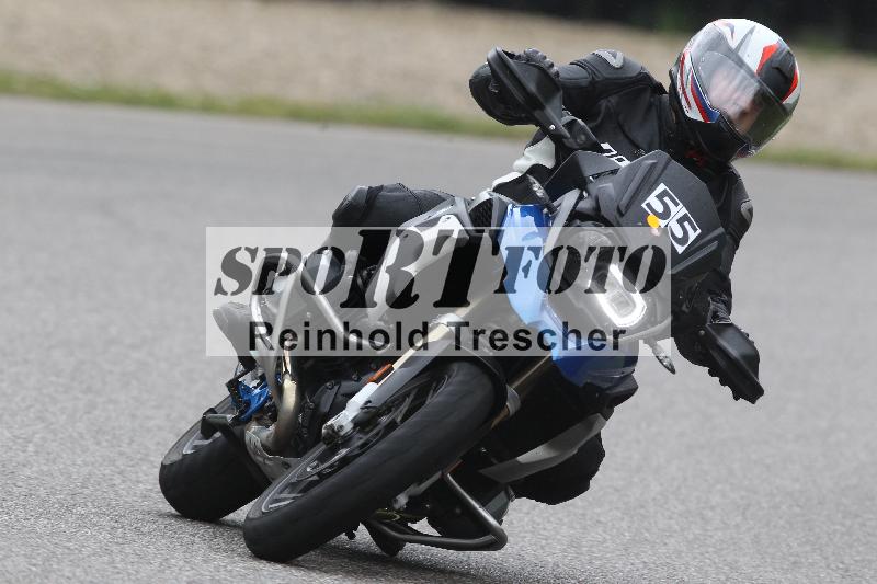 /Archiv-2025/10 23.04.2025 Cornu Master School ADR/rot-rouge/55